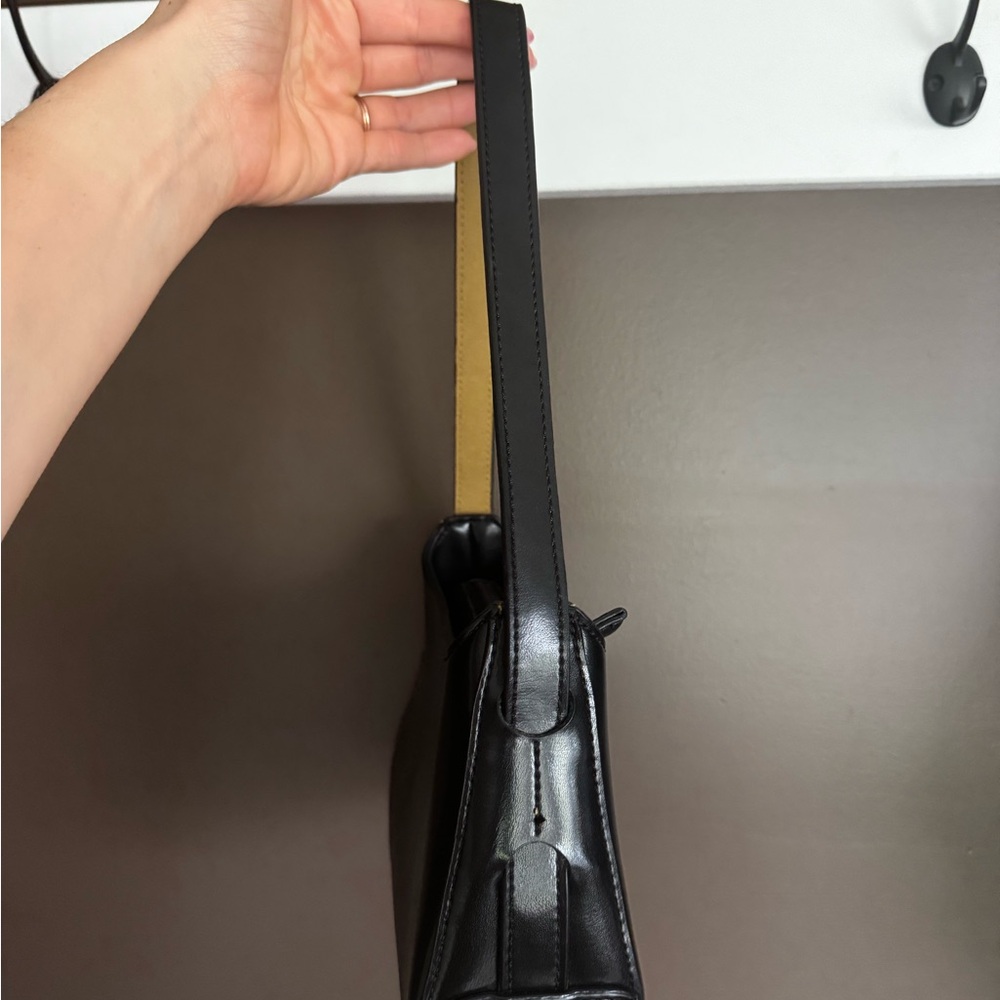 Mondani Black Shoulder Bag with Tan Contrast Strap - Picture 3 of 4